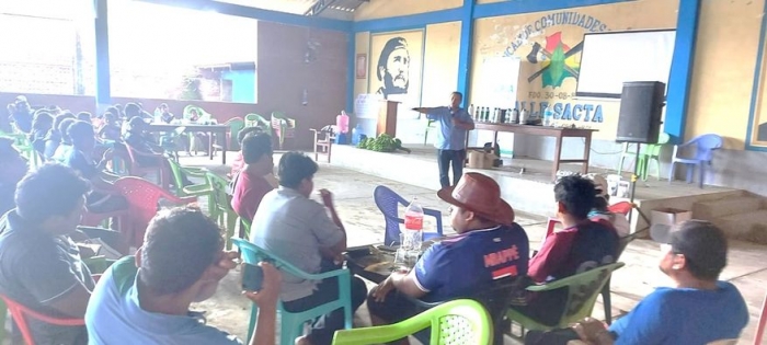 Capacitación a productores en manejo de plaguicidas y gestión de envaces vacíos en comunidades del trópico de Cochabamba